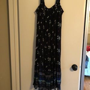 Black floral print midi dress size medium